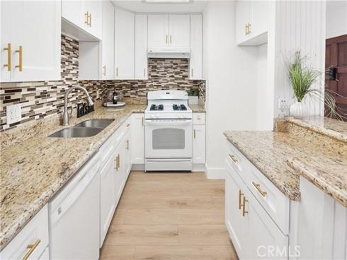 1001 W Macarthur 64 Boulevard, Santa Ana, CA