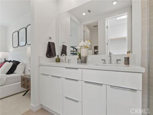 601 S Lyon   Street, Santa Ana, CA