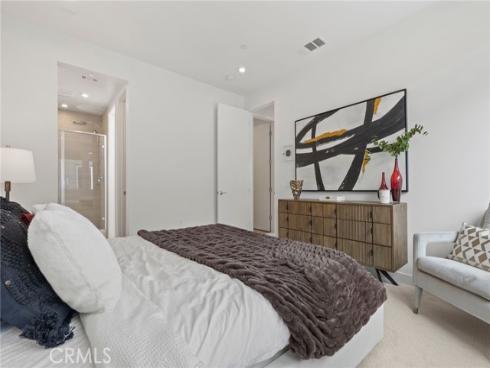 601 S Lyon   Street, Santa Ana, CA