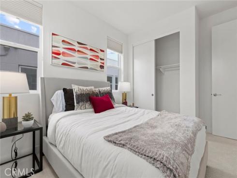 601 S Lyon   Street, Santa Ana, CA