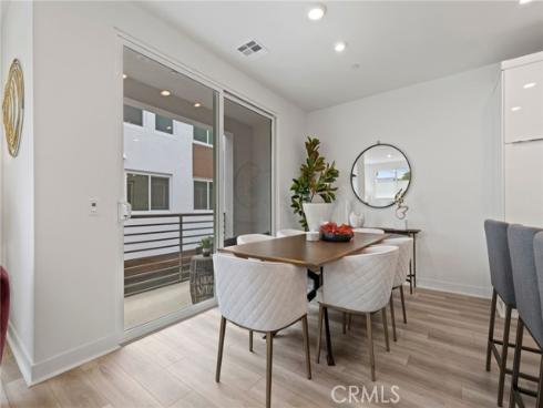 601 S Lyon   Street, Santa Ana, CA