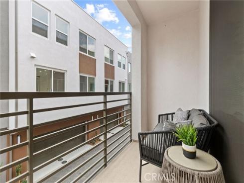 601 S Lyon   Street, Santa Ana, CA