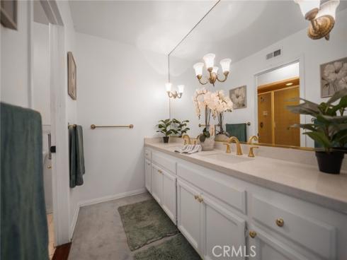 11211 Vista Del Lago , Santa Ana, CA