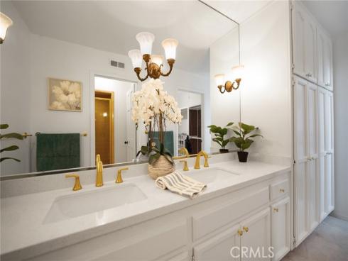 11211 Vista Del Lago , Santa Ana, CA