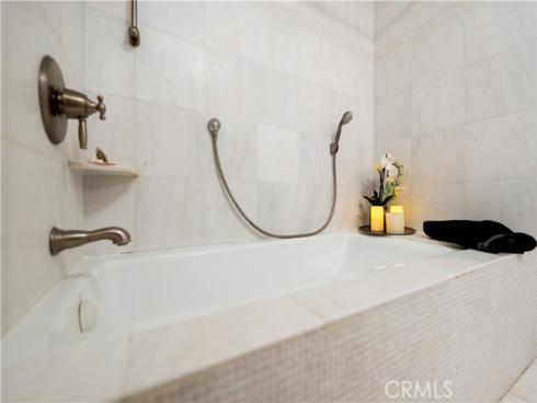 11211 Vista Del Lago , Santa Ana, CA