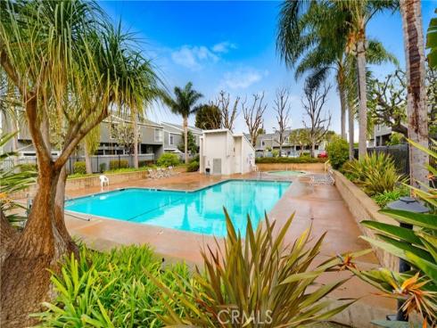 2610 W Segerstrom  D  Avenue, Santa Ana, CA