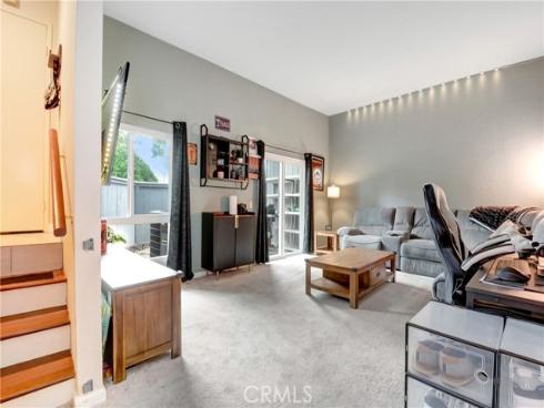 2610 W Segerstrom D Avenue, Santa Ana, CA