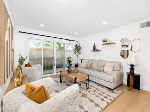 1001 W Macarthur 99 Boulevard, Santa Ana, CA