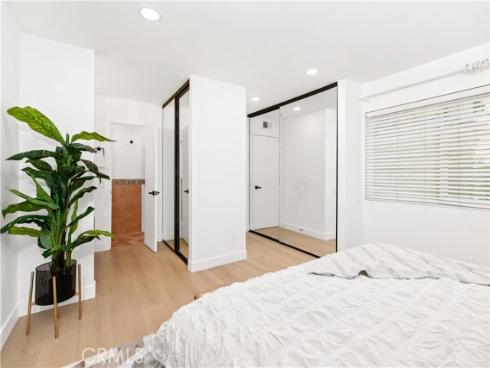 1001 W Macarthur 99 Boulevard, Santa Ana, CA