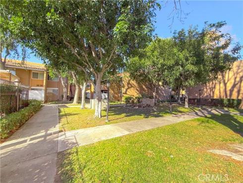 1001 W Macarthur 99 Boulevard, Santa Ana, CA