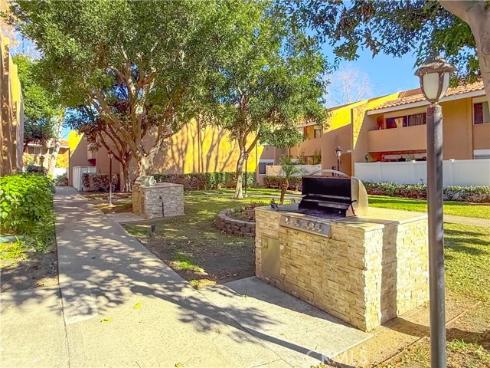 1001 W Macarthur 99 Boulevard, Santa Ana, CA