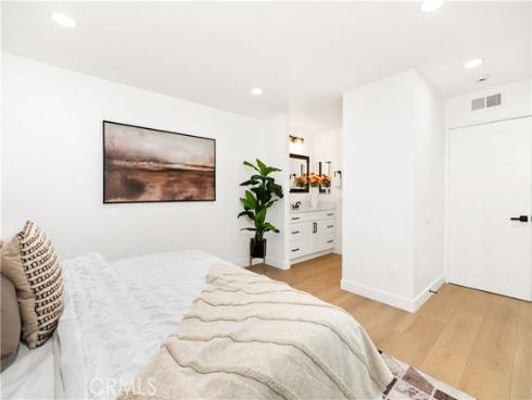 1001 W Macarthur 99 Boulevard, Santa Ana, CA