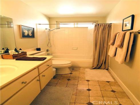 1911 E Fruit Street, Santa Ana, CA