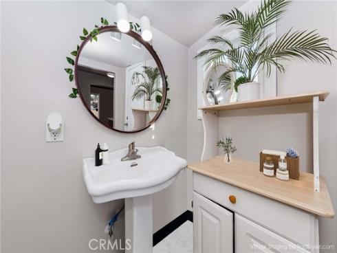 117 S Daisy   Avenue, Santa Ana, CA