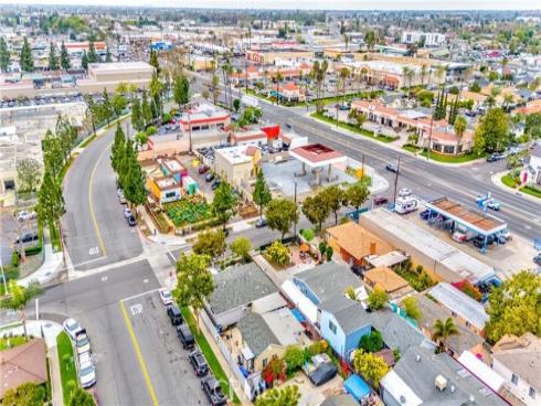 117 S Daisy   Avenue, Santa Ana, CA