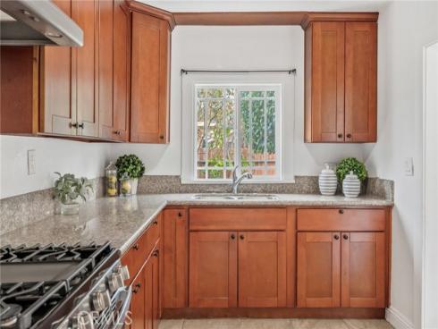 1103 Hickory , Santa Ana, CA