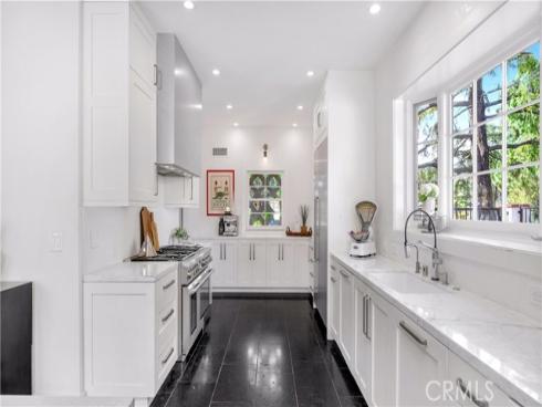 2003 N Victoria Drive, Santa Ana, CA