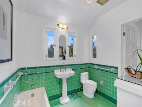 2003 N Victoria Drive, Santa Ana, CA