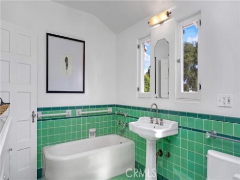 2003 N Victoria Drive, Santa Ana, CA