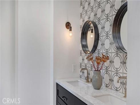 2003 N Victoria Drive, Santa Ana, CA