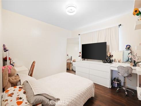 1613 E Wellington Avenue, Santa Ana, CA