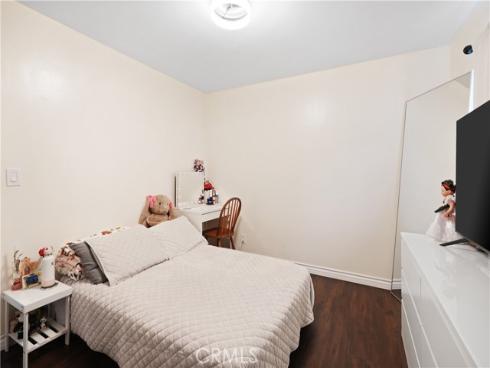 1613 E Wellington Avenue, Santa Ana, CA