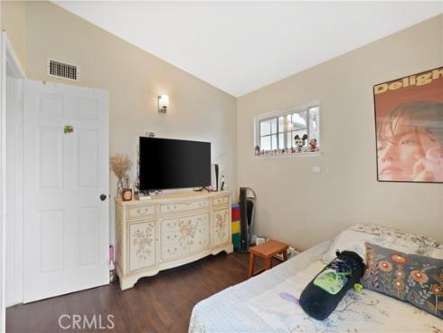 1613 E Wellington Avenue, Santa Ana, CA