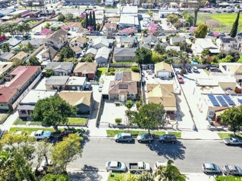 310 N Bewley Street, Santa Ana, CA