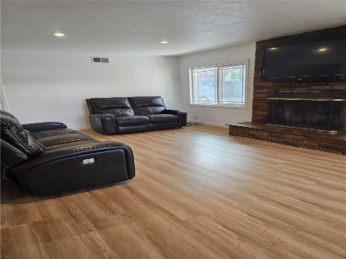 1043 W Orange   Road, Santa Ana, CA