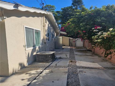 1043 W Orange   Road, Santa Ana, CA