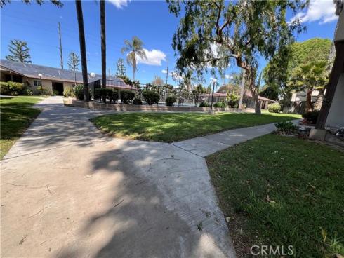 521 S Lyon 45 Street, Santa Ana, CA