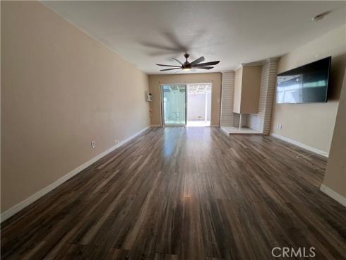 521 S Lyon 45 Street, Santa Ana, CA