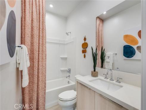 627 S Lyon Street, Santa Ana, CA