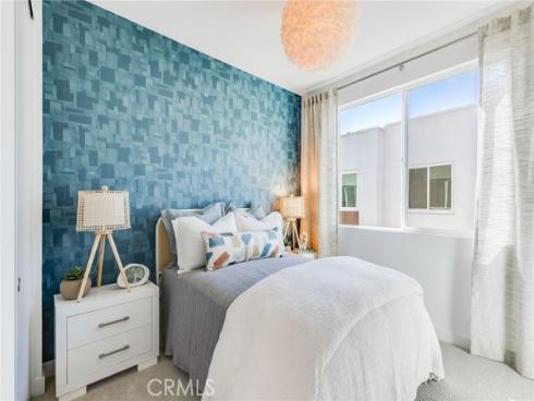 627 S Lyon Street, Santa Ana, CA