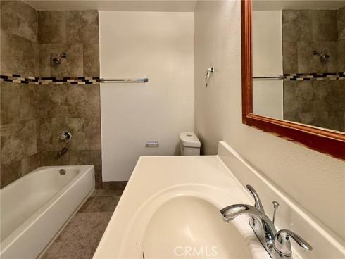 1001 E Grant D3 Street, Santa Ana, CA