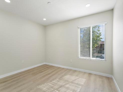 1030 W Macarthur 132 Boulevard, Santa Ana, CA