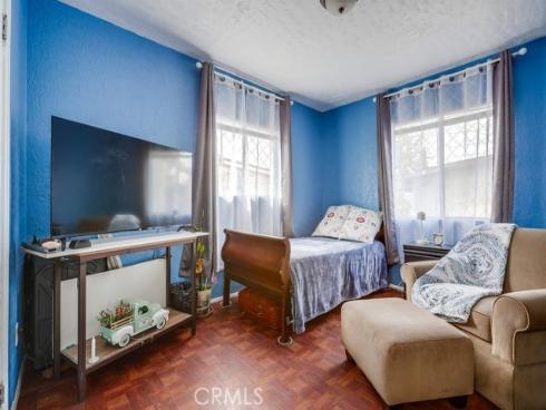 1127 W. Myrtle St. , Santa Ana, CA