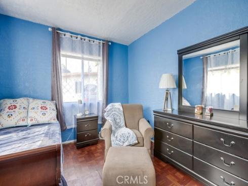 1127 W. Myrtle St. , Santa Ana, CA