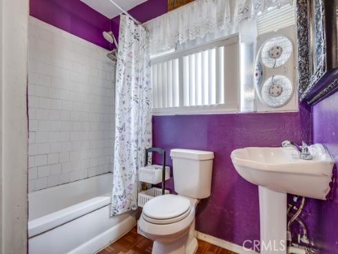 1127 W. Myrtle St. , Santa Ana, CA