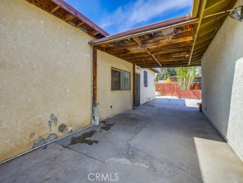 1127 W. Myrtle St. , Santa Ana, CA