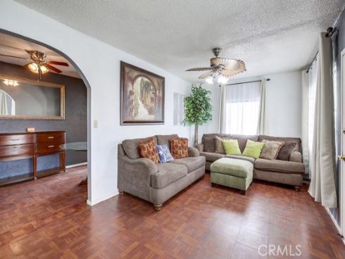 1127 W. Myrtle St. , Santa Ana, CA