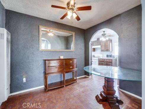 1127 W. Myrtle St. , Santa Ana, CA