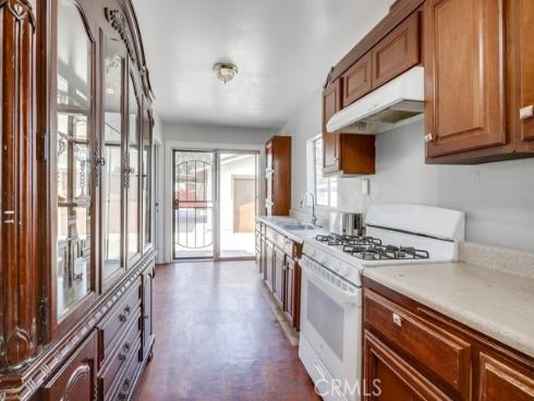 1127 W. Myrtle St. , Santa Ana, CA