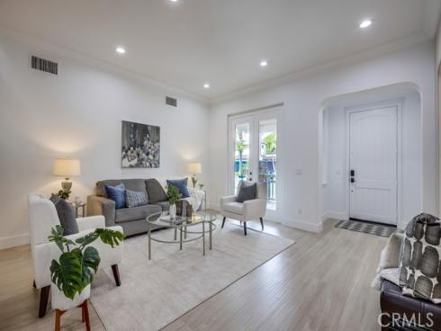 1916 W Blackhawk Drive, Santa Ana, CA