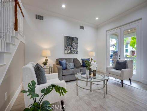 1916 W Blackhawk Drive, Santa Ana, CA