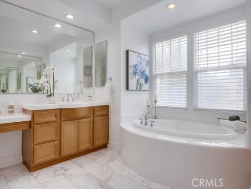 1916 W Blackhawk Drive, Santa Ana, CA