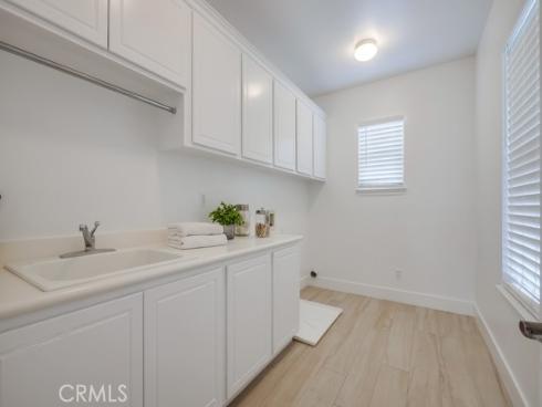 1916 W Blackhawk Drive, Santa Ana, CA