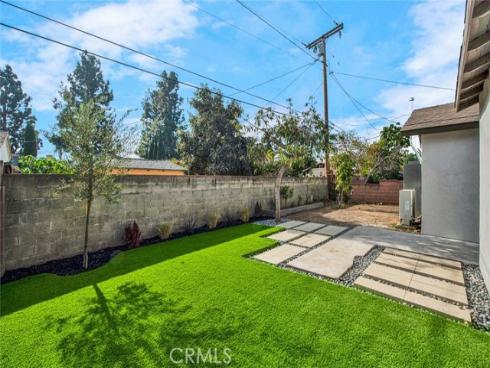 1226 W Walnut Street, Santa Ana, CA