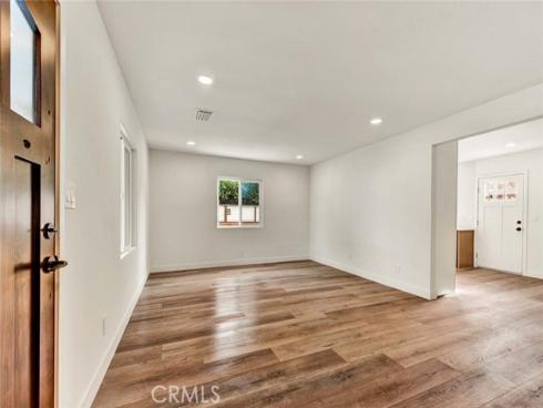 1226 W Walnut Street, Santa Ana, CA