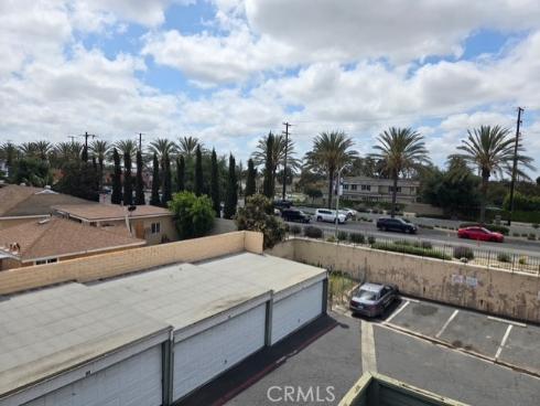 611 N Bristol 1 Street, Santa Ana, CA